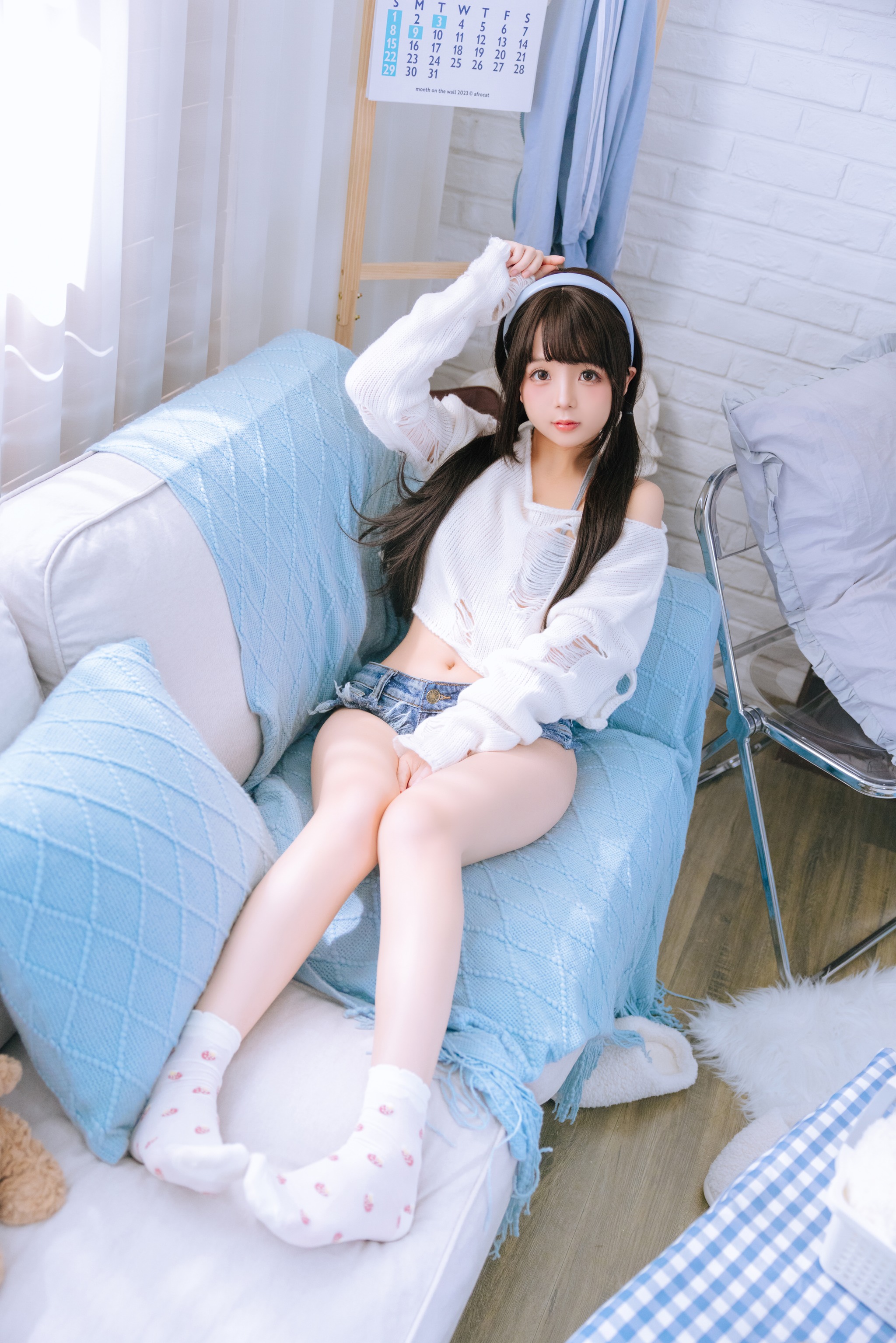 日奈娇 – NO.137 奶娇日常[157P4V]-XikXak